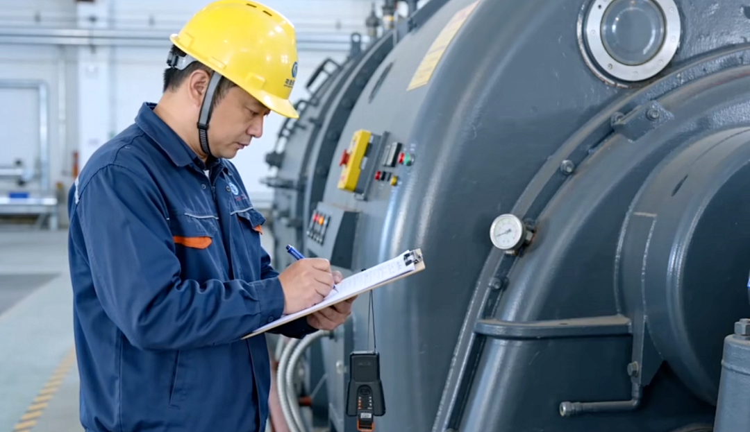 油液在線監(jiān)測系統(tǒng)如何賦能電廠超臨界汽輪機實現(xiàn)智能運維與低碳降本